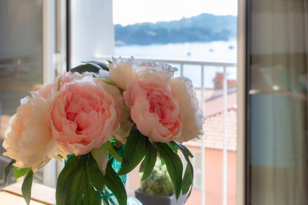 #40 Bright Sea View Suite For 6 2Mins Walk Port & Sea Villefranche-sur-Mer Eksteriør billede