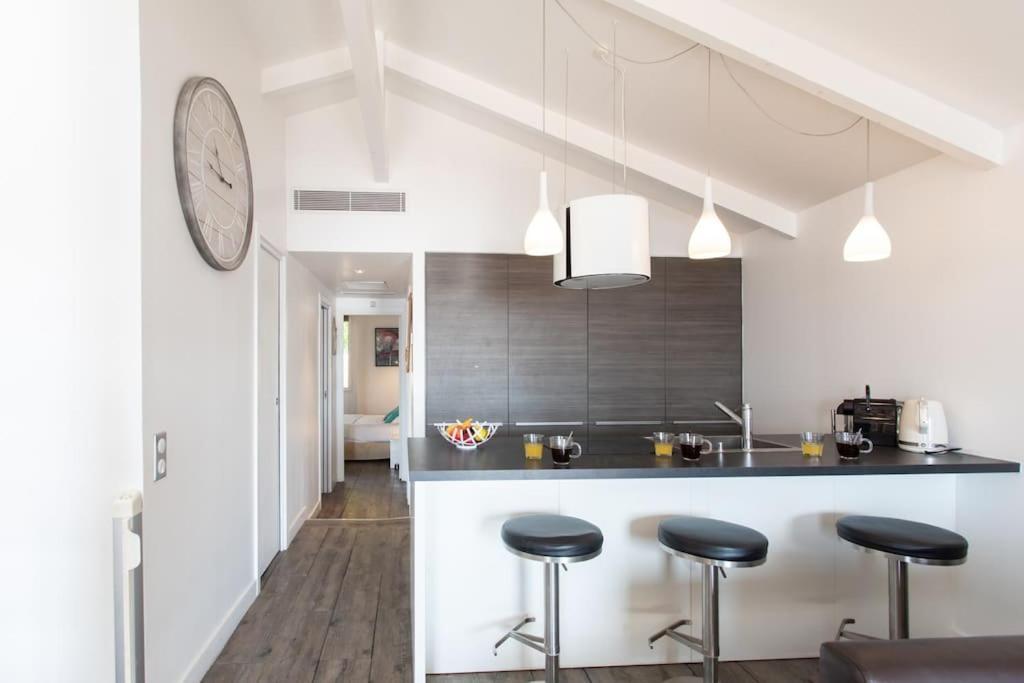 #40 Bright Sea View Suite For 6 2Mins Walk Port & Sea Villefranche-sur-Mer Eksteriør billede